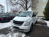 Hyundai H-1 Travel Premium*2.Hand*Euro3*PDC* - gebrauchte Hyundai H-1 aus dem Jahr 2010