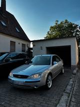 Ford Mondeo 1.8 AHK SHZ RFK - gebrauchte Ford Mondeo aus dem Jahr 2000