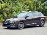 Renault Megane III Grandtour BOSE Edition +1.HAND+NAVI+ - Renault Megane: Grandtour Bose Edition