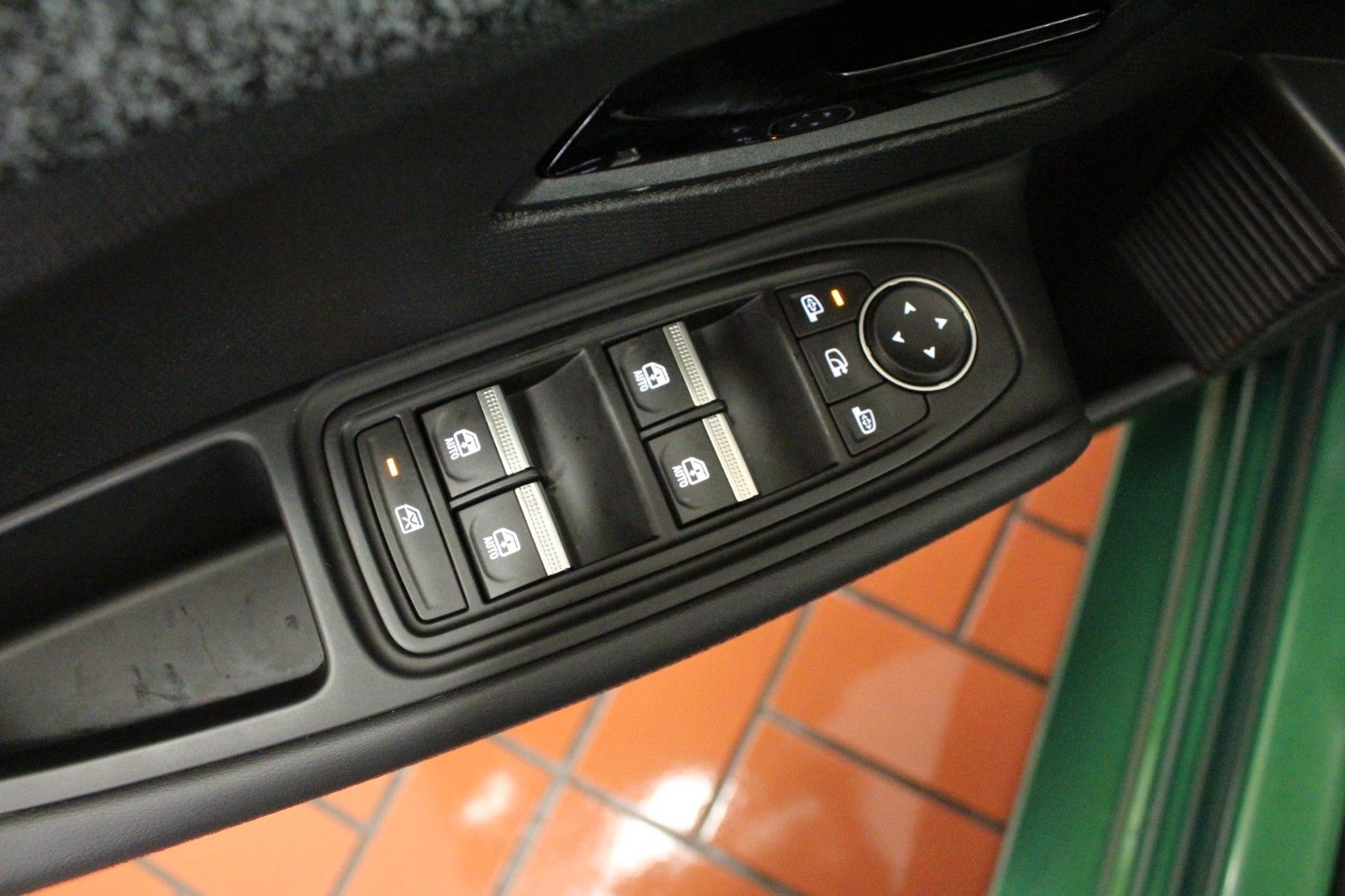 Fahrzeugabbildung Renault Clio VI TCe 115 EDC Techno *Neues Modell*