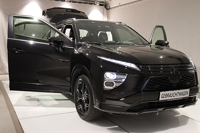 Eclipse Cross Plus SELECT Black Hybrid 4WD KAMER