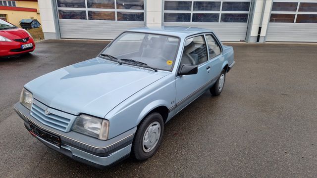 Opel Ascona c Original Kilometer Nachweisbar