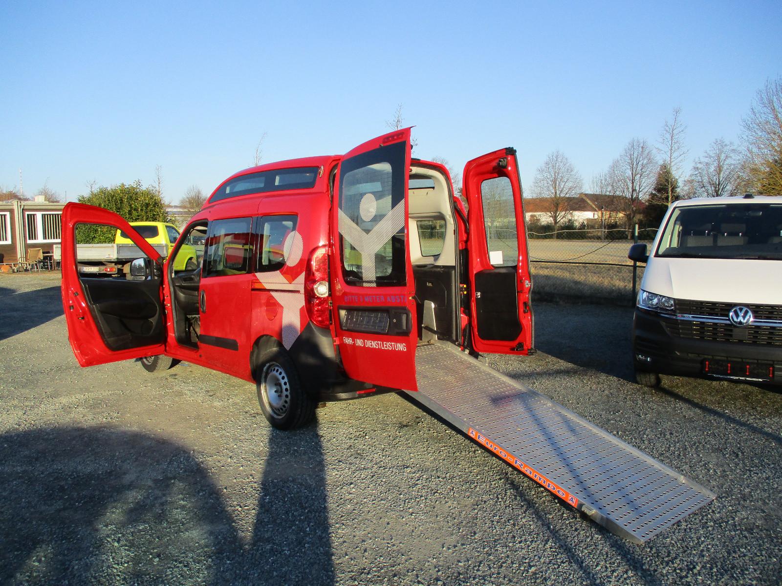 Opel Combo D Kombi Rollstuhlrampe Klima HD