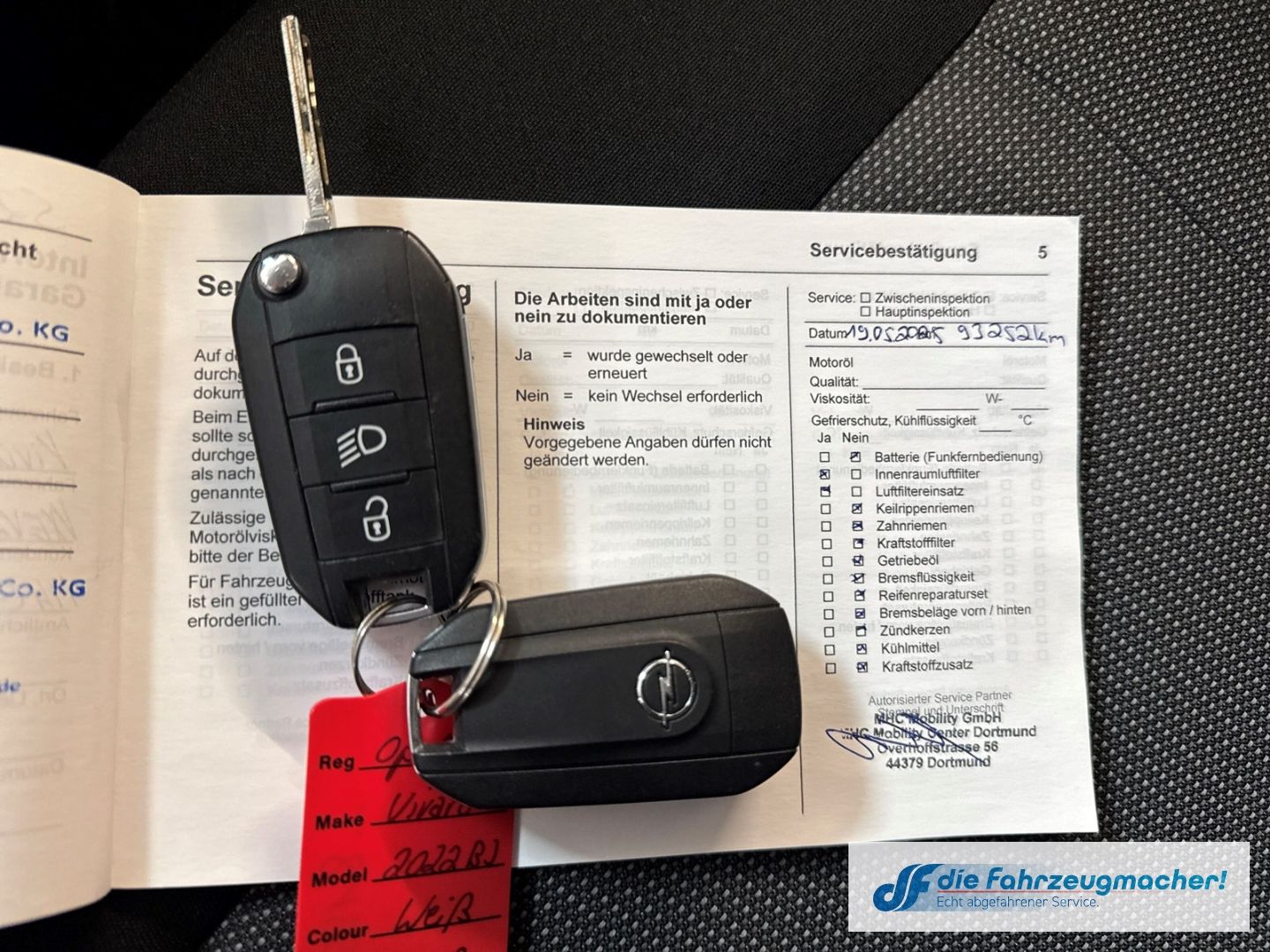 Fahrzeugabbildung Opel Vivaro Kombi L 1.5 D EU6d Apple CarPlay Android