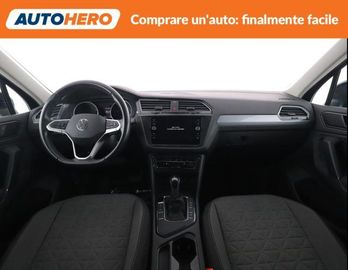 Volkswagen Tiguan - 8