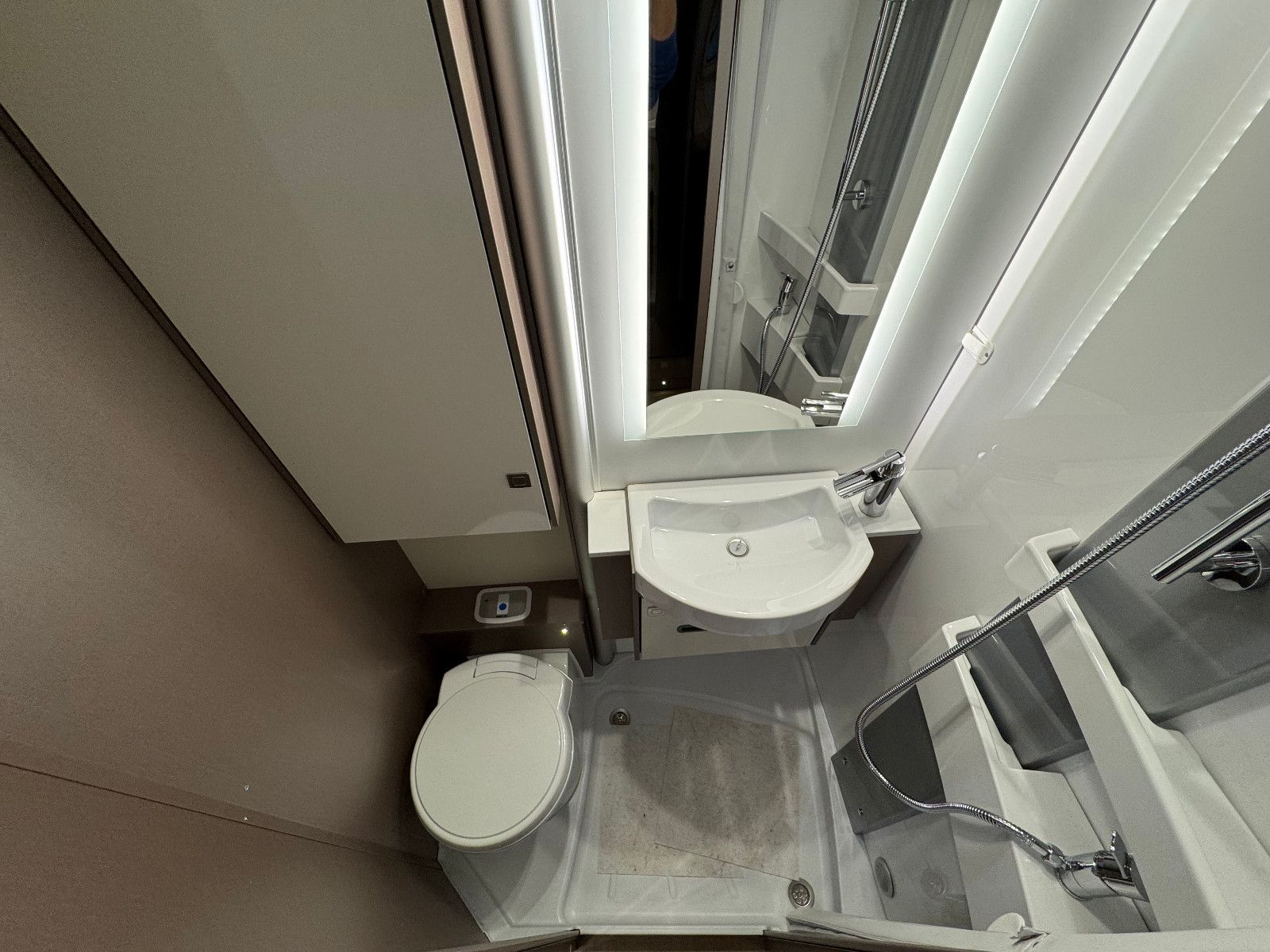 Fahrzeugabbildung Bürstner Lyseo TD 690 HL - 17.359€ SPAREN!
