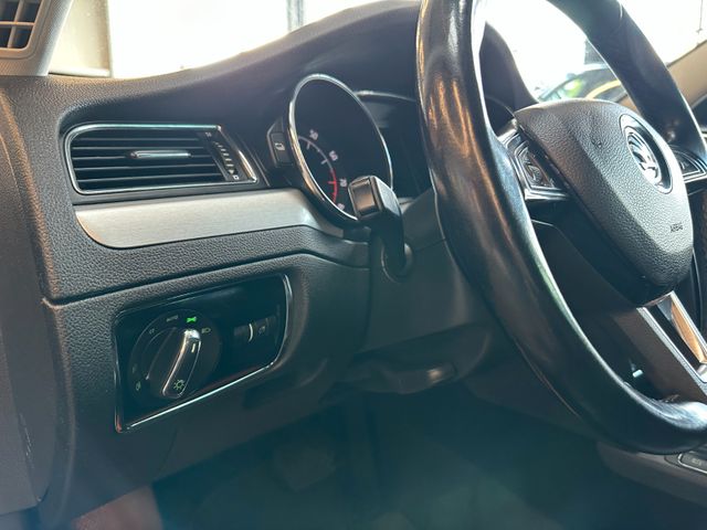 MYAUTOCENTER – Gebraucht- und Jahreswagen mit Werkstattservice in Pfaffenhofen Skoda Superb *Navi*Memory*Service NEU*