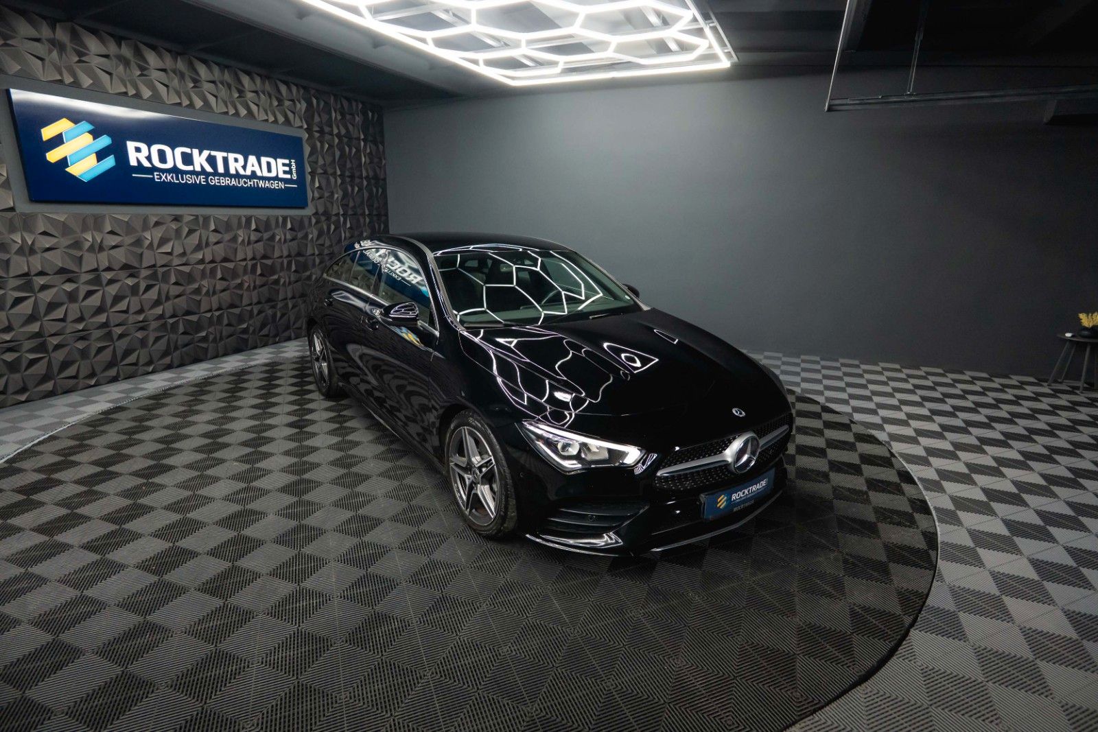 Fahrzeugabbildung Mercedes-Benz CLA 220 Shooting Brake AMG Line | ACC | LED
