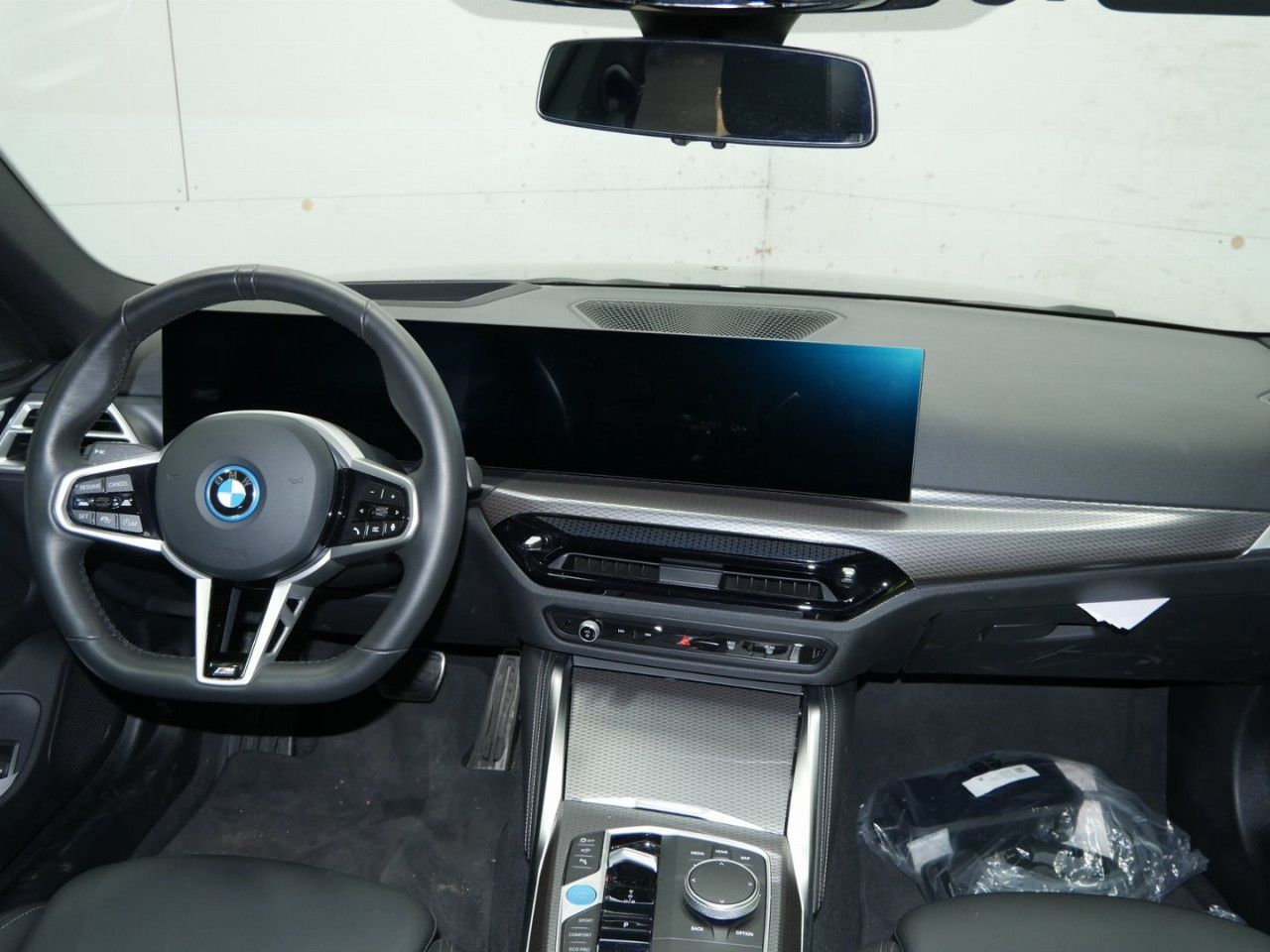 BMW i4 - Bild 12