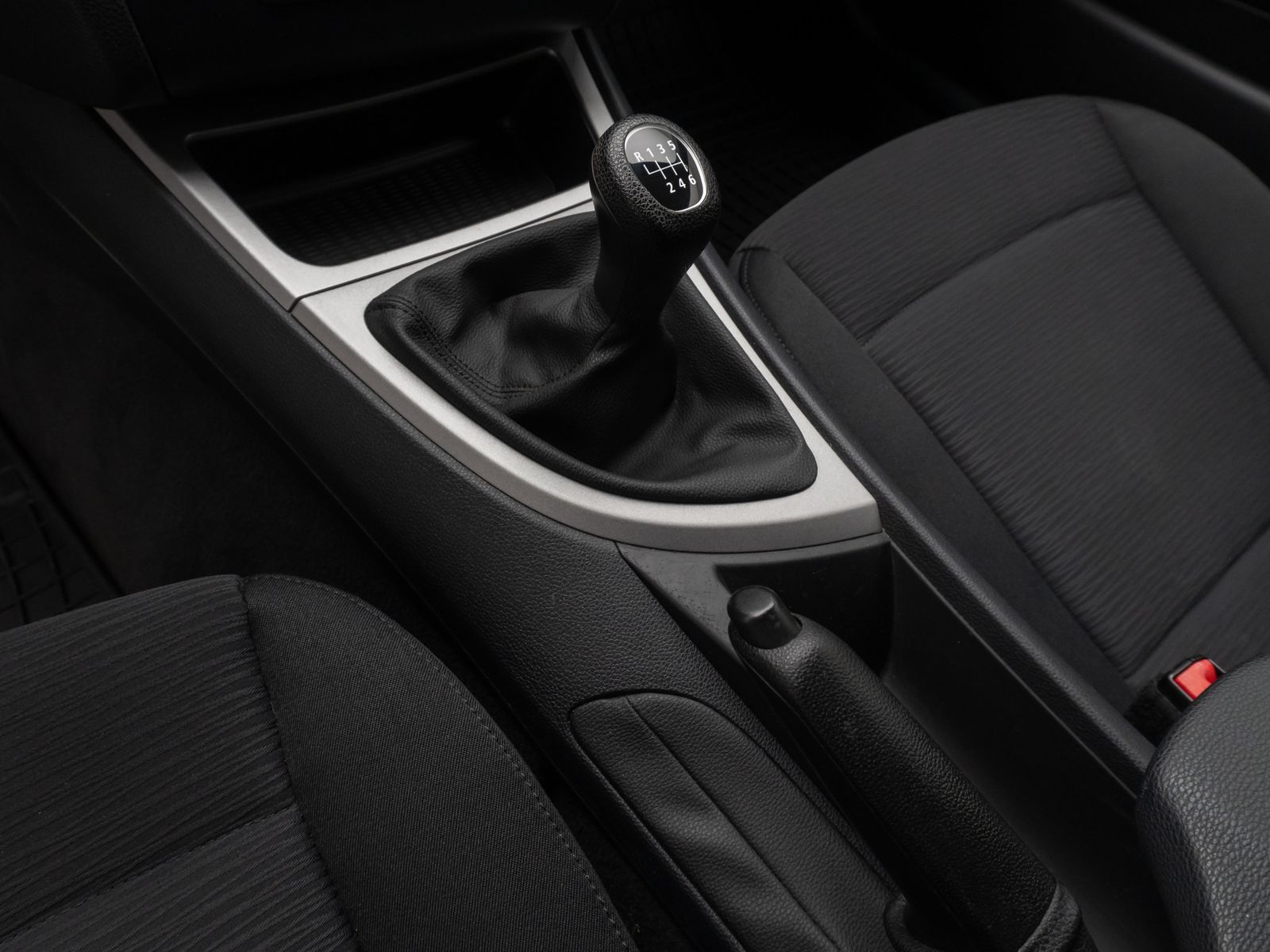 Fahrzeugabbildung BMW 116i PDC AHK Klimaanlage Alarm Start-StopAut LM