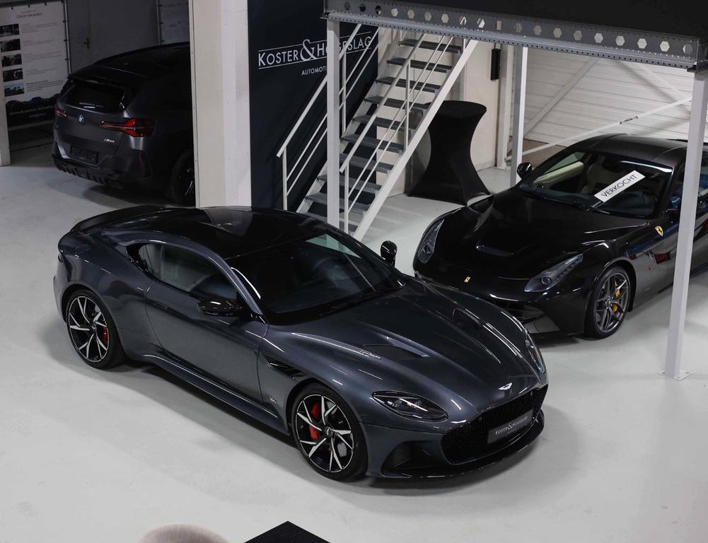 Aston Martin DBS