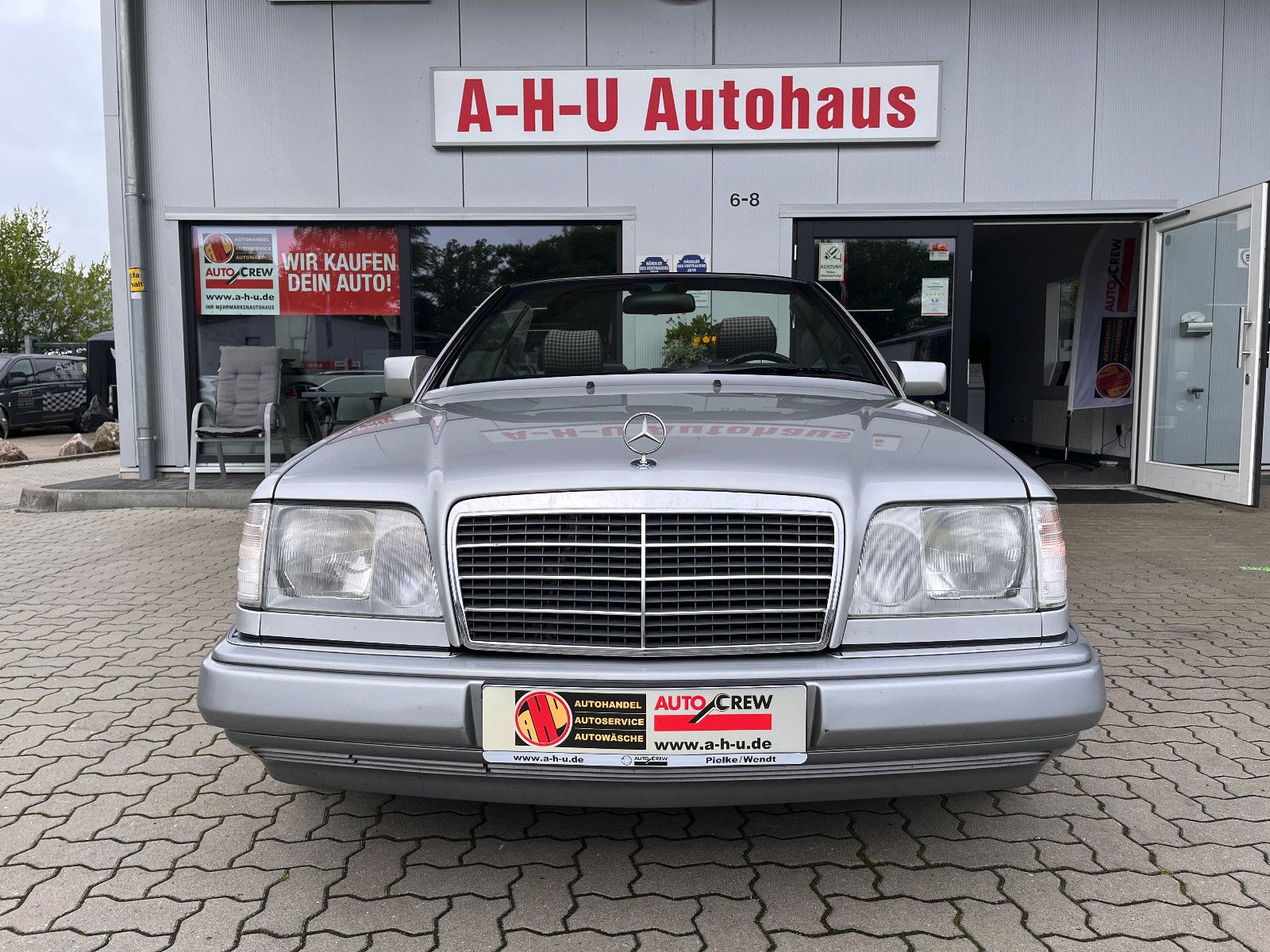 Fahrzeugabbildung Mercedes-Benz E 230