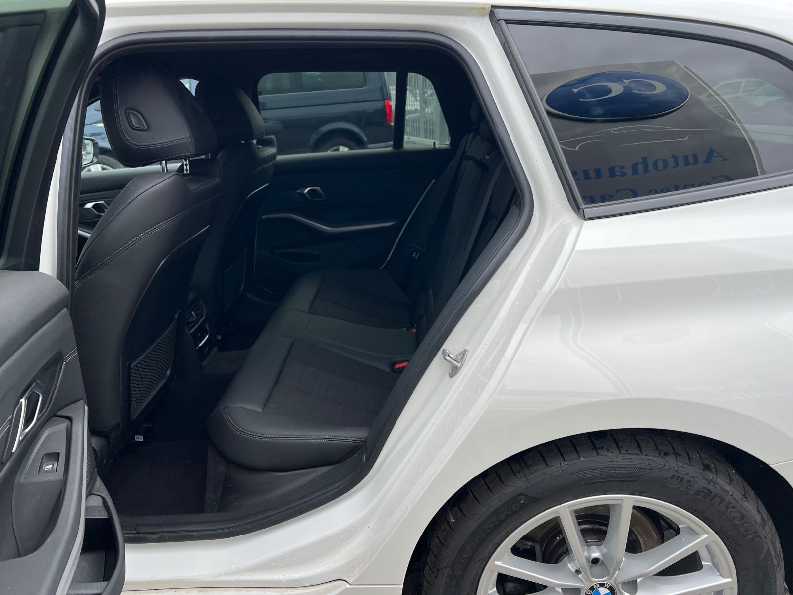 BMW 318d Touring AHK+HuD+ACC+Park Assist+Sportsitze foto 18
