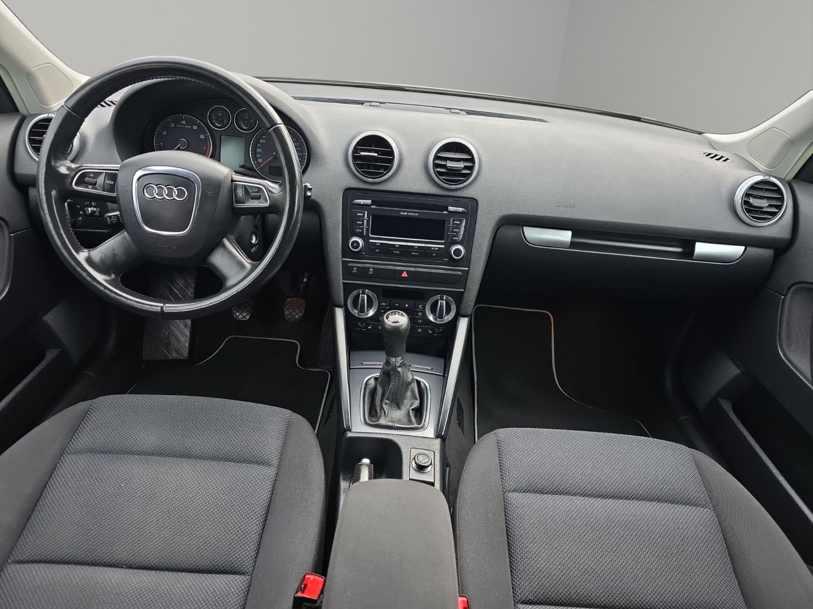 Fahrzeugabbildung Audi A3 Sportback 1.2 TFSI Attraction+Klima+SHZ