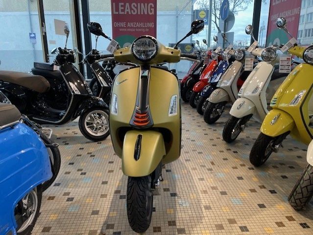 Vespa GTS 125 SUPERSPORT E5+ VERDE