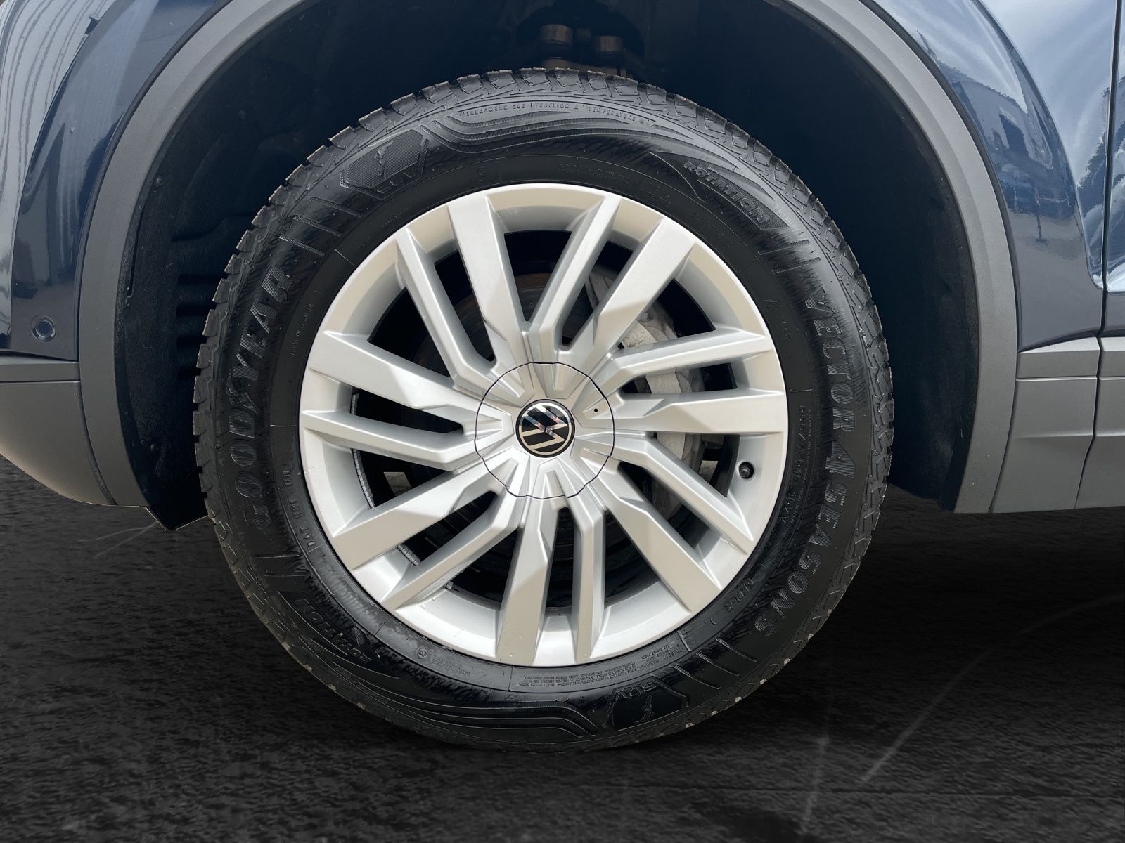 Volkswagen Touareg 3.0 TDI 4M AHK Navi LED Leder Kamera PD foto 6