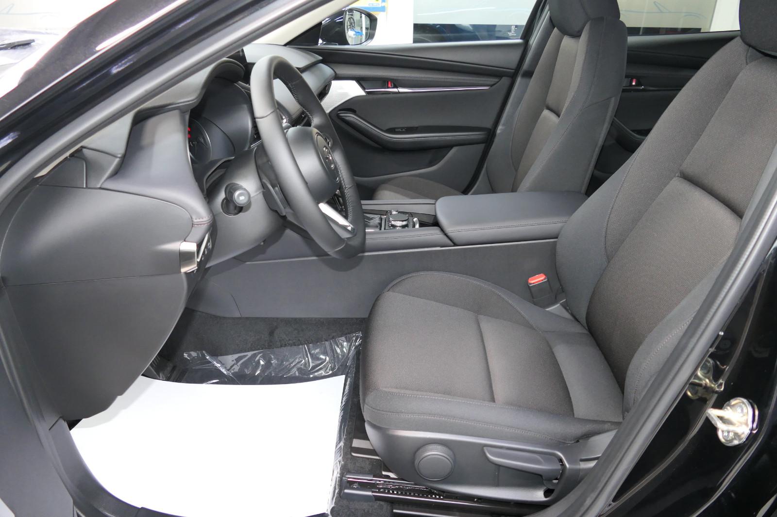 Mazda 3 e-SKYACTIV Exclusive Fastback >>2027<<