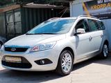 Ford Focus Turnier Ghia - Ford Focus aus 2008: Turnier