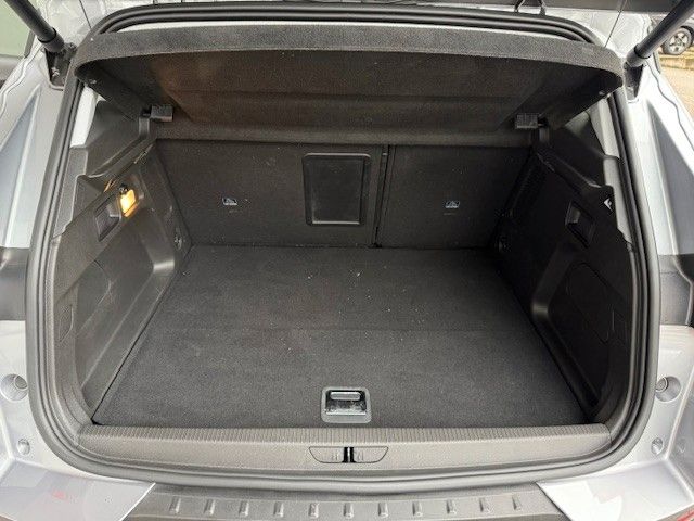 Fahrzeugabbildung Opel Grandland Business Elegance 1.6l Hybrid 300PS!