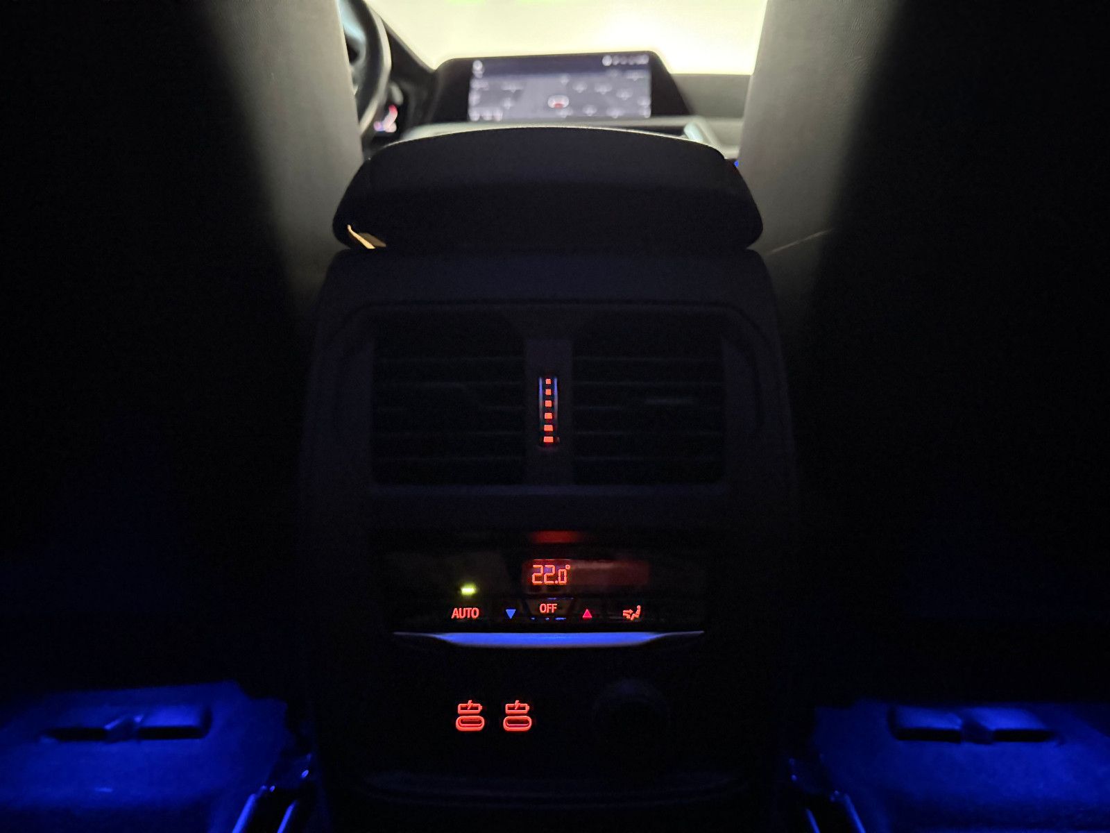Fahrzeugabbildung BMW 330 d Lim. M SPORT/LASER/HuD/H&K/LIVE PRO/DE FZG