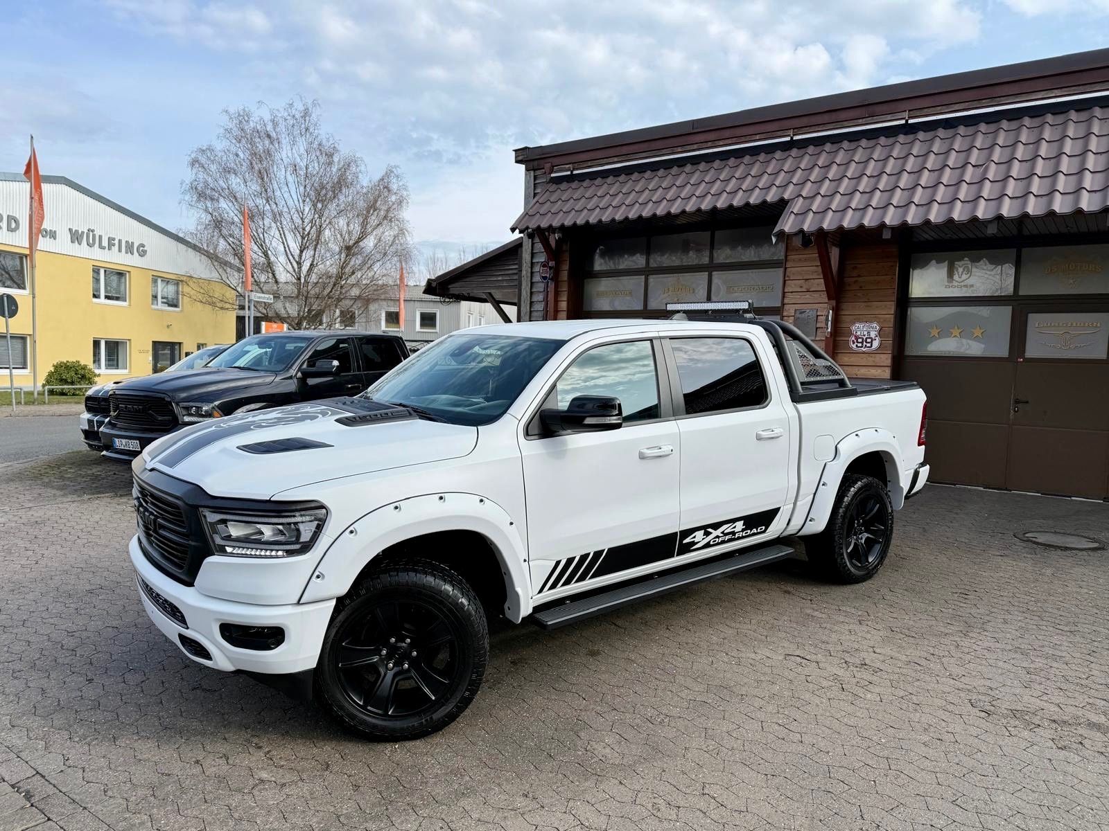 Dodge RAM - 1