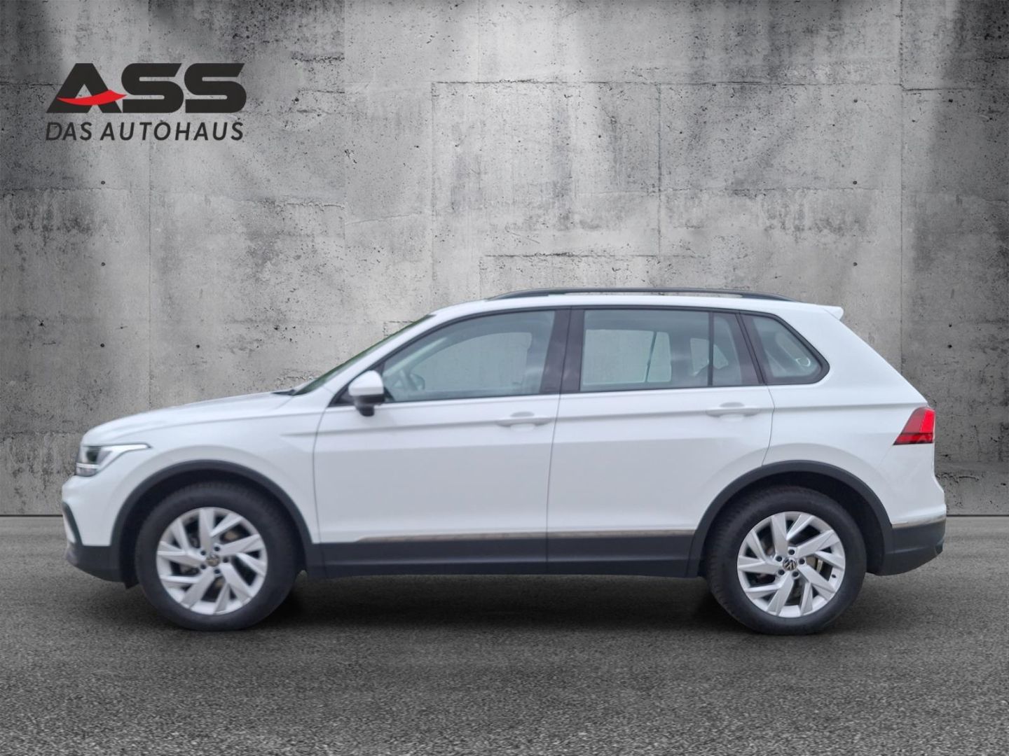 Volkswagen Tiguan 1.5 TSI BMT Start-Stopp EU6d Life Navi LE foto 2