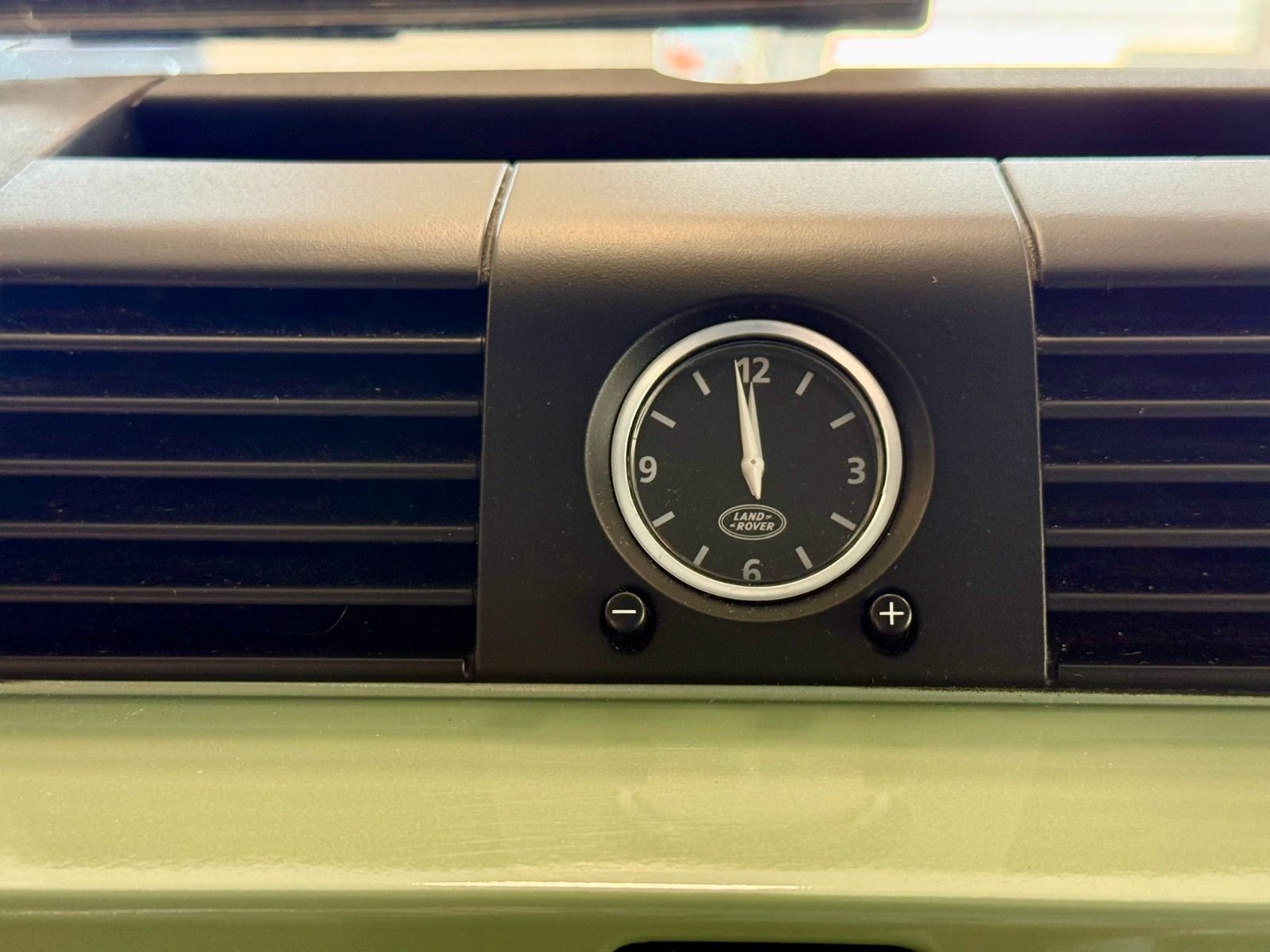 Fahrzeugabbildung Land Rover Defender 110 Heritage Station Wagon 7-Sitzer/AHK