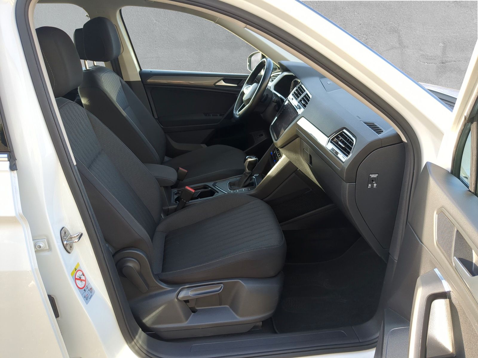 Fahrzeugabbildung Volkswagen Tiguan Allspace 2.0 TDI Life AHK AppConnect el.