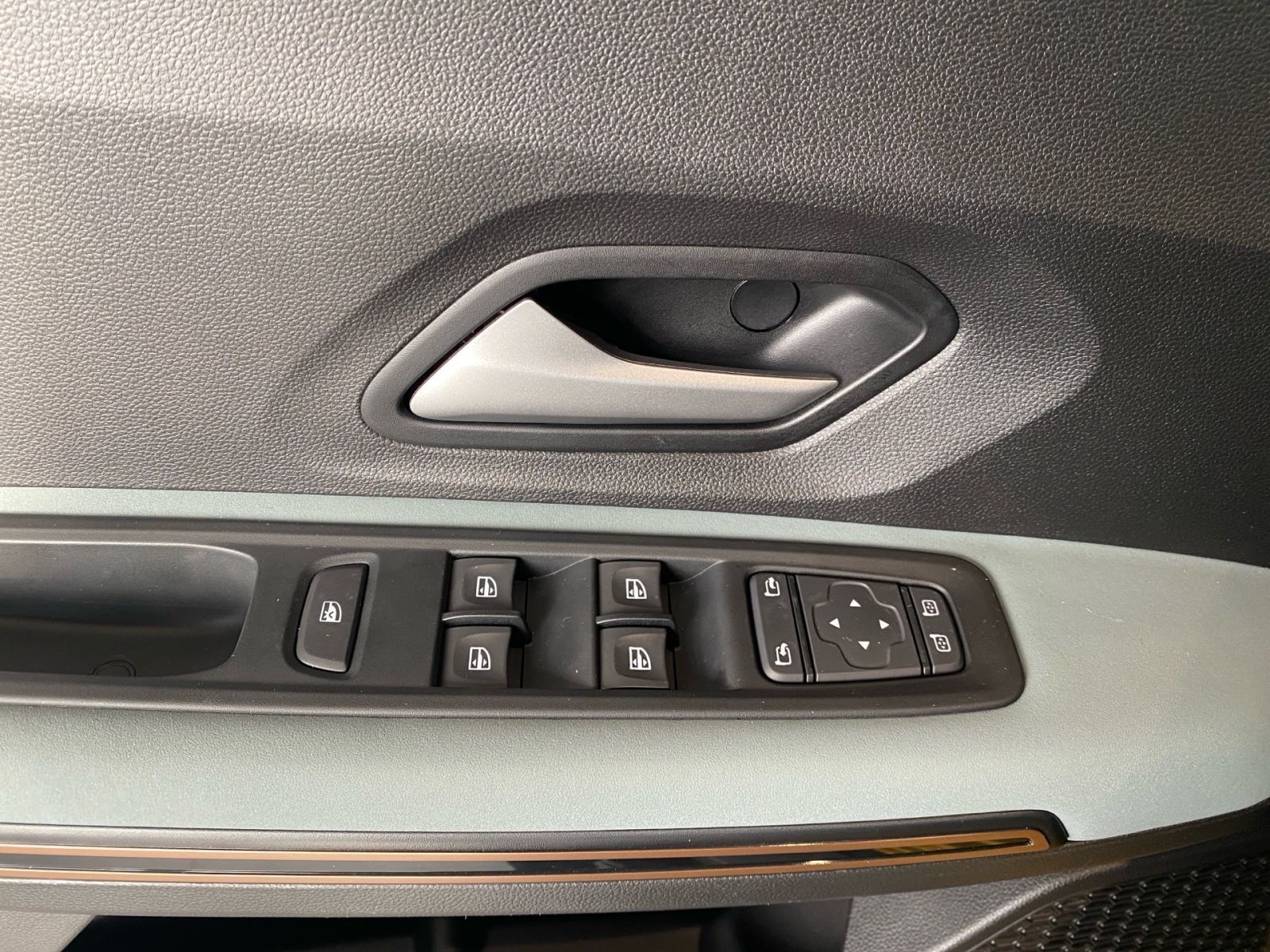 Fahrzeugabbildung Dacia Sandero Stepway Extreme TCe 110 *LED*NAVI*KAMERA