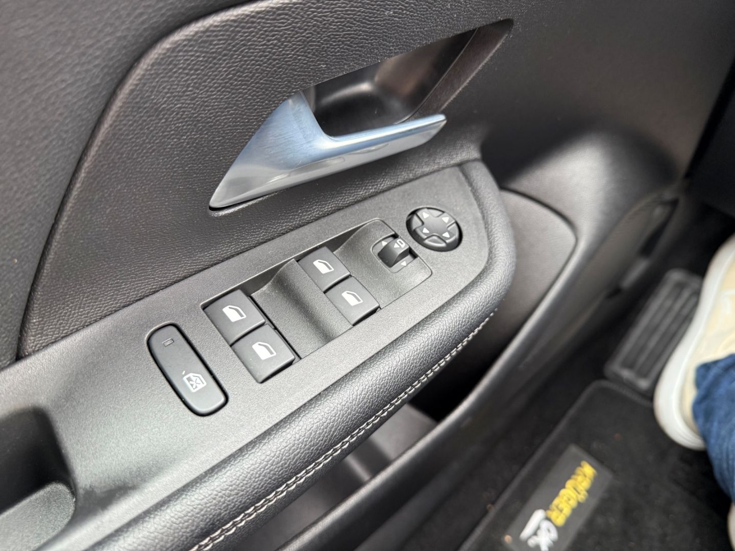 Fahrzeugabbildung Opel Mokka Ultimate 1.2 Turbo Leder+Kamera+Carplay
