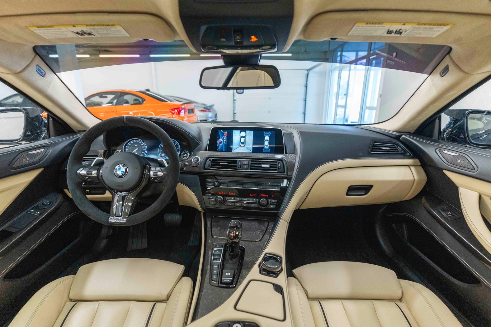 Fahrzeugabbildung BMW 650i xDrive Coupé INDIVIDUAL H&K LED KAM TOTW