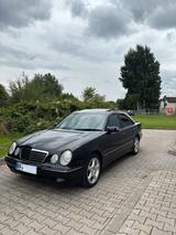 Mercedes-Benz W210 E280 Avantgarde - Mercedes-Benz E 280 aus 2000