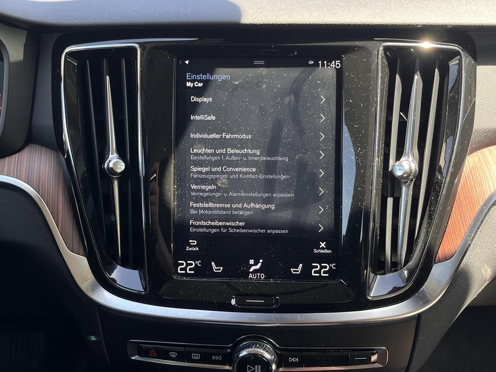 Volvo V60 Kombi AWD /HK-ANLAGE/LED/NAVI/LEDER/