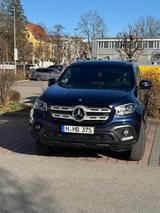 Mercedes-Benz X 250 - blaue Mercedes-Benz X 250