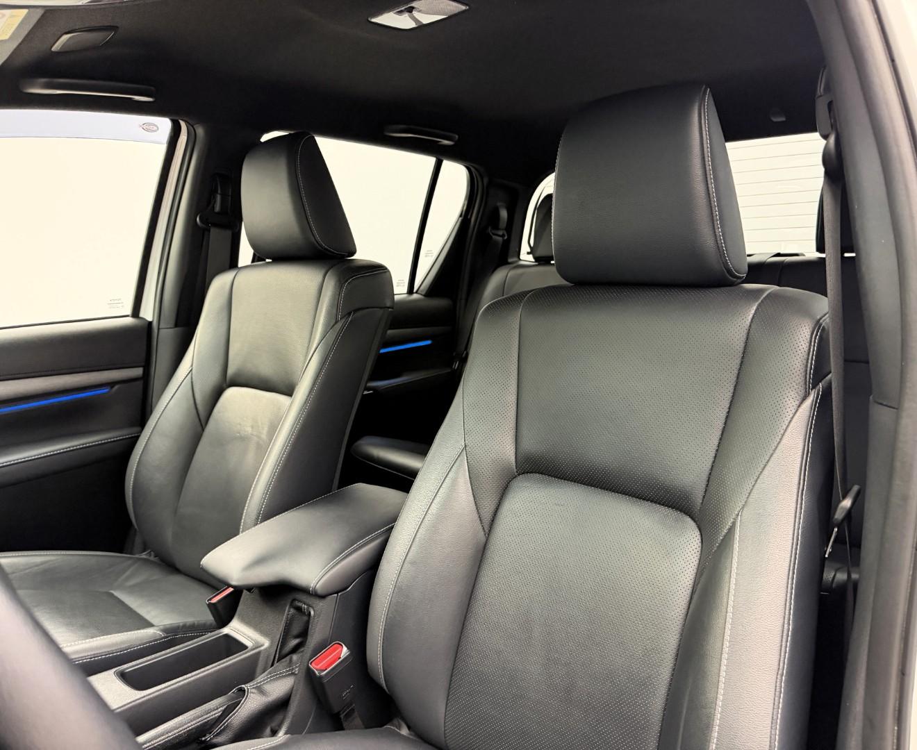 Toyota Hilux 2.8 D4-D INVINCIBLE JBL°AHK°Rollo°RFK°Navi