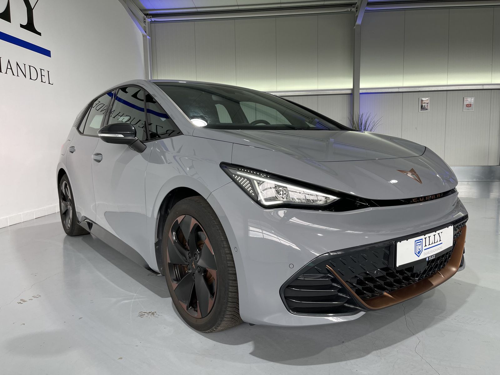 Fahrzeugabbildung CUPRA Born 150 kW*LED*360°Cam*SHZ*Navi*