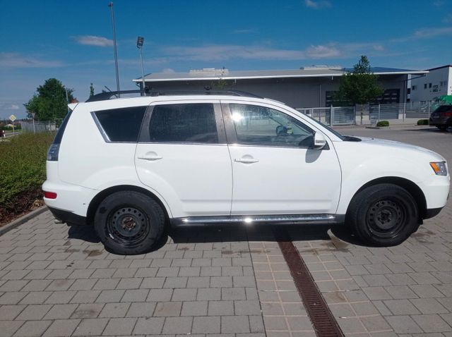 Mitsubishi Outlander Diesel 2.2 DI-D 4WD I...