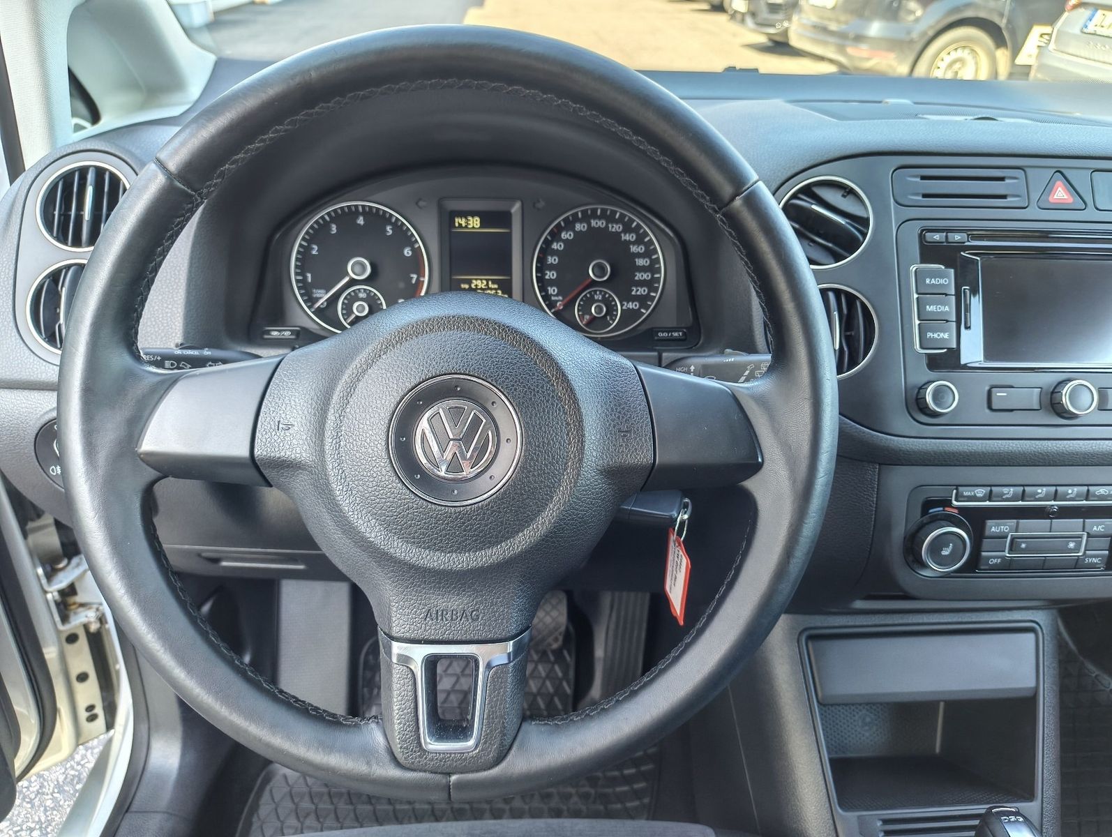 Fahrzeugabbildung Volkswagen Golf VI Plus Comfortline 1.4 TSI DSG + SHZ + A/C