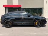Lamborghini Urus**VOLLAUSSTATTUNG** - schwarze Lamborghini Urus