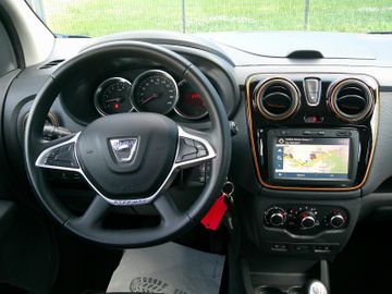 Dacia Lodgy Stepway Celebration
