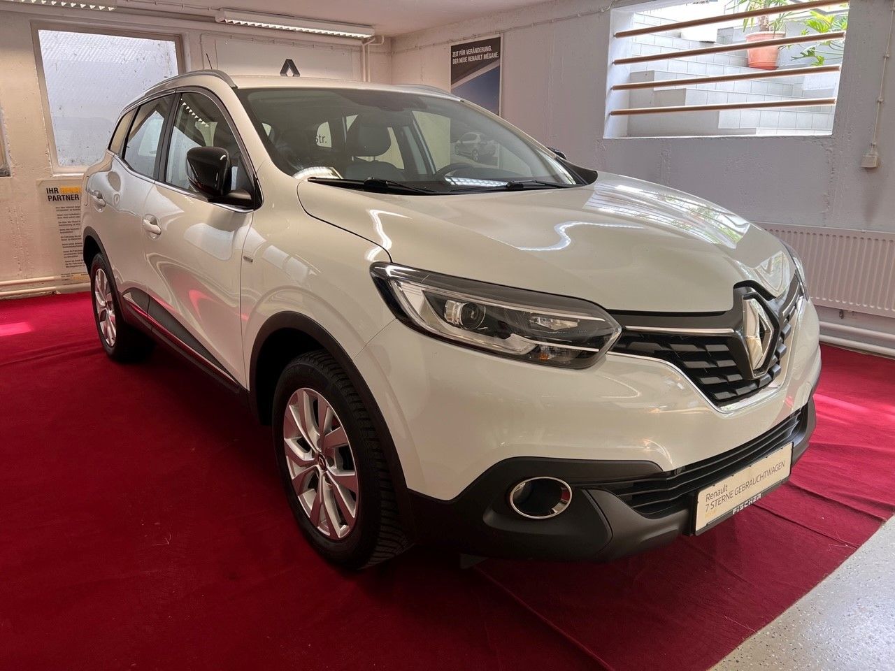 Fahrzeugabbildung Renault Kadjar Limited TCe 130 Allwetterreifen