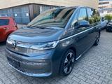 Volkswagen T7 Multivan Style LÜ Leder, Pano, AHK, Head up - VW T7 Multivan Gebrauchtwagen in Stuttgart