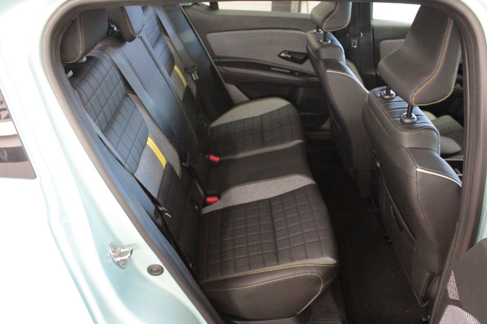 Fahrzeugabbildung Renault R 4 E-Tech 150 Comfort Range Iconic *Vollausst.*