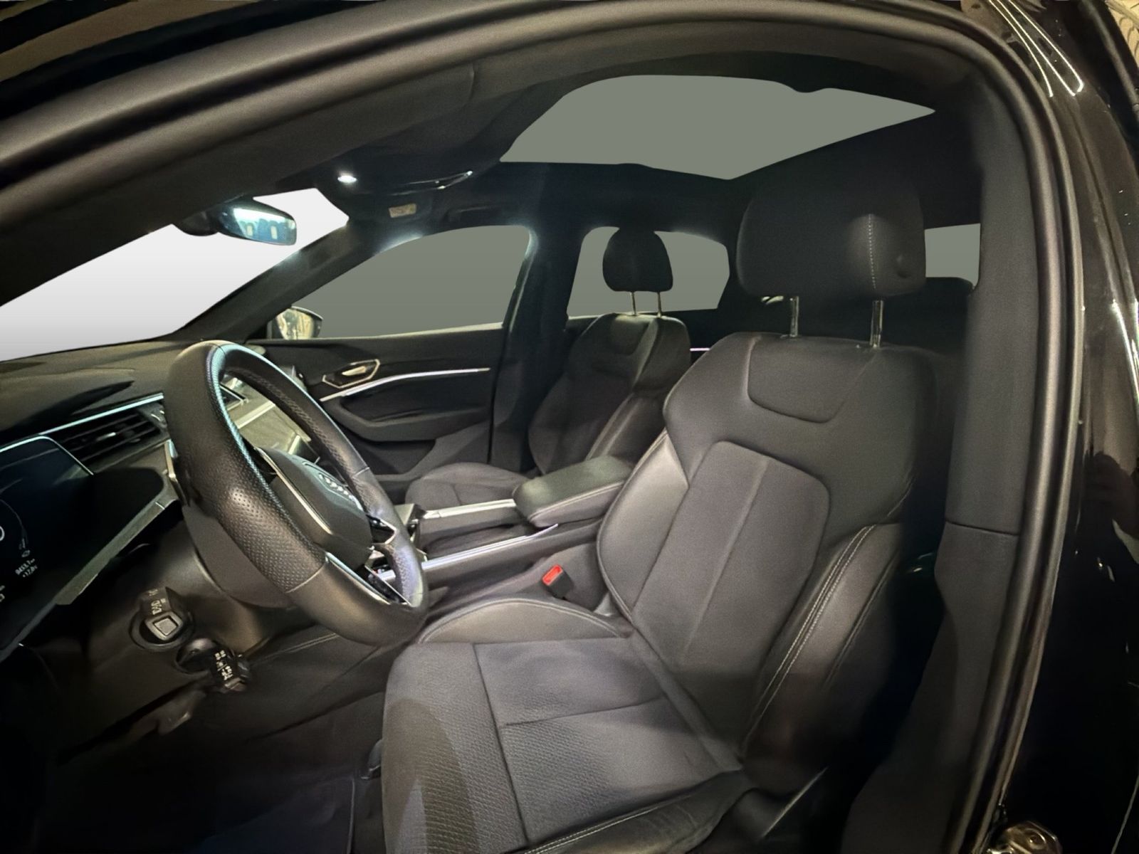 Audi Q8 e-tron - Bild 19