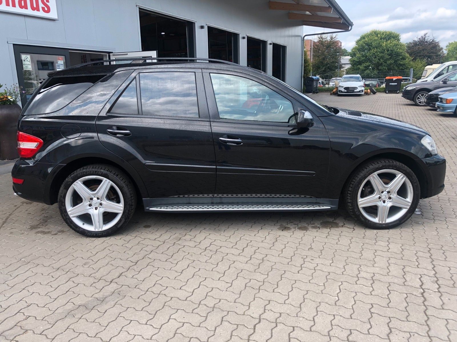 Fahrzeugabbildung Mercedes-Benz ML 350 AMG  4Matic