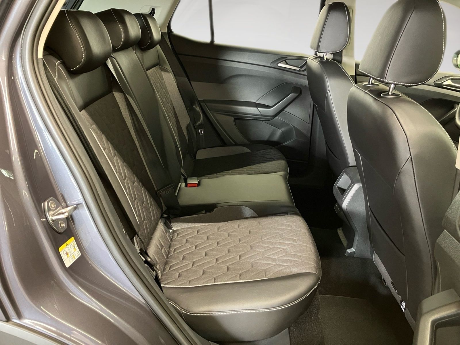 Volkswagen T-Cross - Bild 10