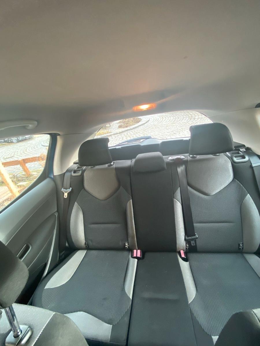 Peugeot 308 2007 — photo 9