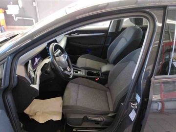 Volkswagen Golf - 6
