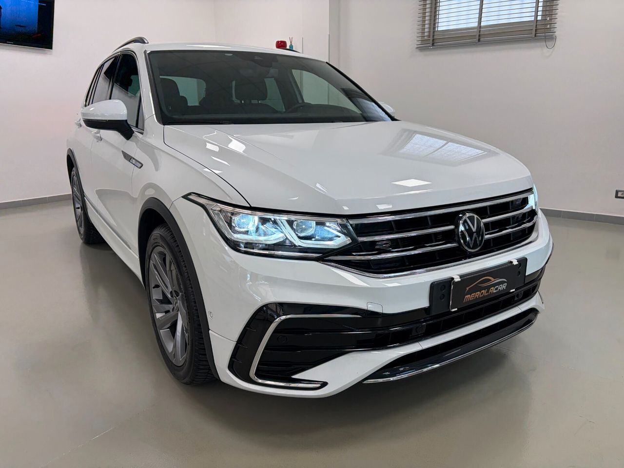 Volkswagen Tiguan 2.0 TDI 150 CV SCR DSG R-Line imagem 3