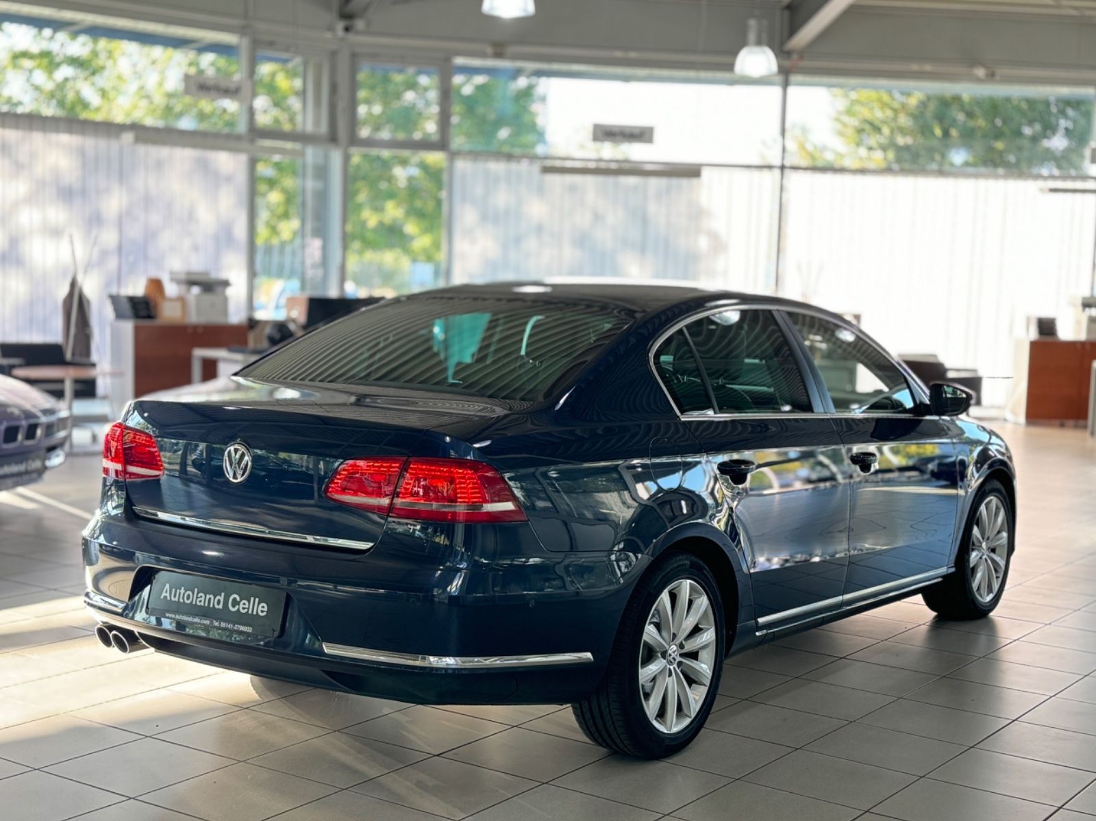 Fahrzeugabbildung Volkswagen Passat 2.0 TSI Lim.Highline DynaudACC AHK 8fach